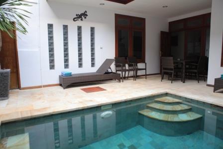 Bali Holiday Villas Kuta - Beautifully Presented Private 3 to 4 Bedrooms