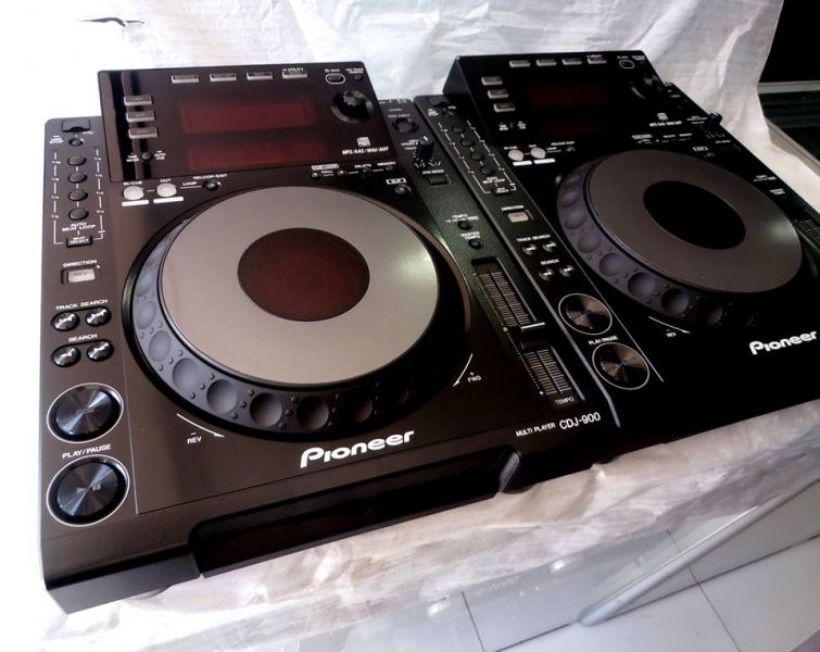 For Sale: 2x Pioneer CDJ-900 Nexus + DJM-900 Nexus Package