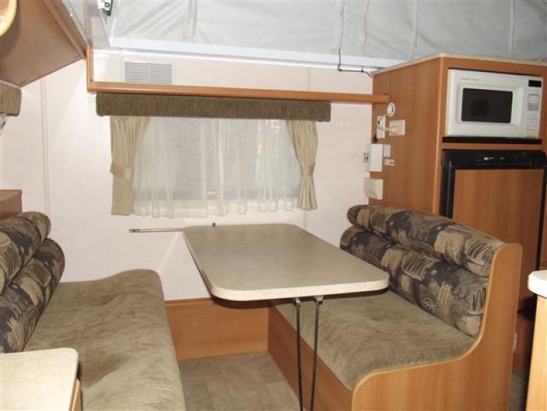 SN1670  Jayco 2008, 16' shw, x Toilet, Roll out awning+walls, BatteryPack, F/kitchen 