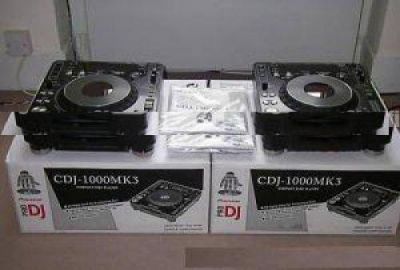 new 2x Pioneer CDJ-1000 MK3 CD Players & 1x DJM-800 Mixer + HDJ 2000 HEADPHONE at 1400 Euro