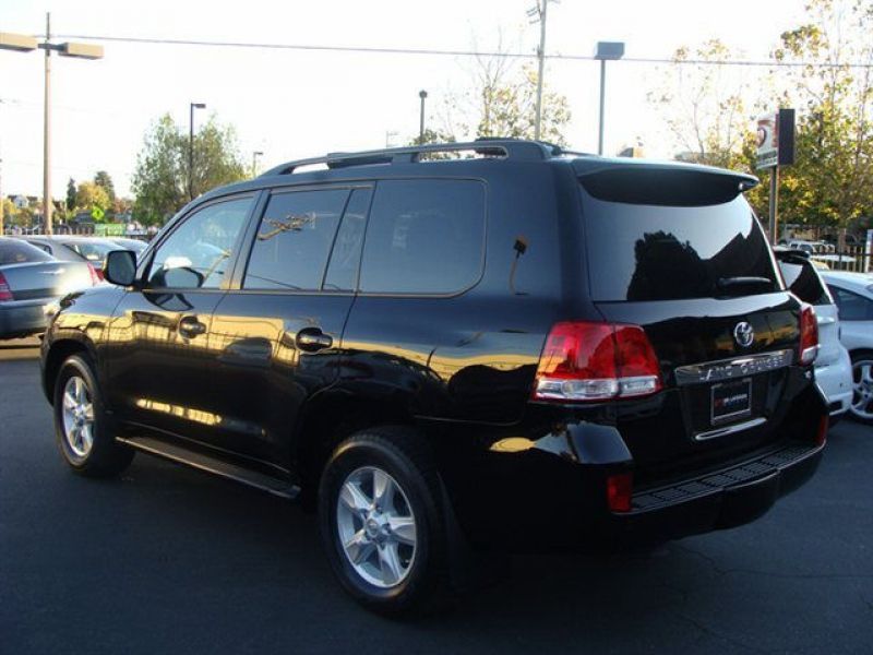 Selling my Toyota land cruiser 2011