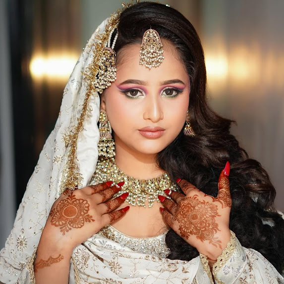 Lakmé Academy South Campus – Best Makeup Academy in South Campus