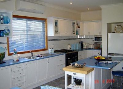 3 bedroom, renovated home on many acres in Rosedale Victoria