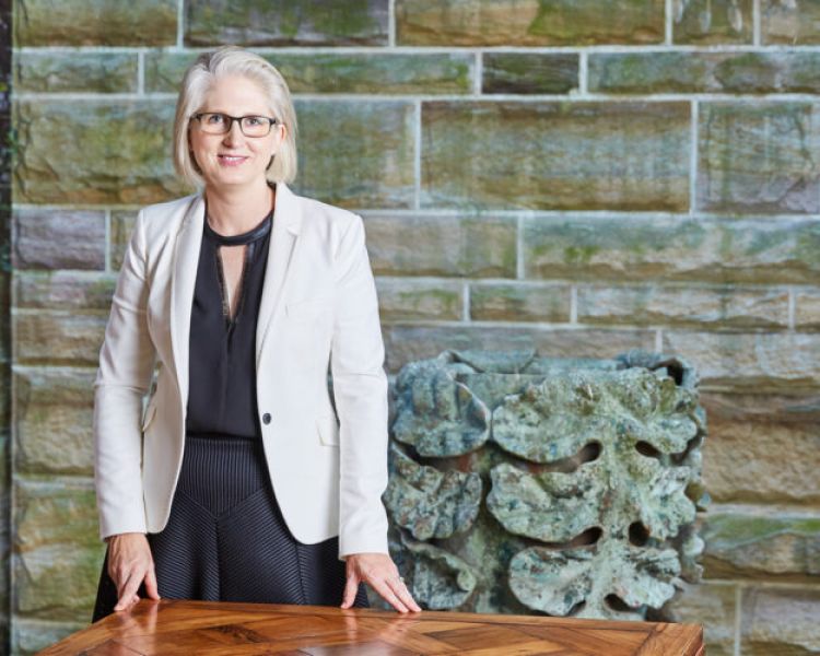 Newtownphotography.com.au offers Professional Portrait Photographer Sydney