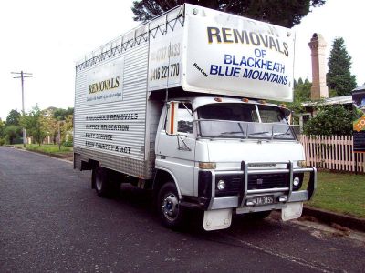 Need someone to deliver your eBay items to customers? Call UTS !