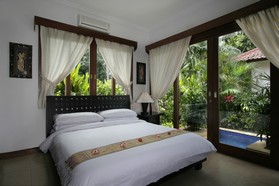 Bali Holiday Accommodation with Zen Villa Sanur - Bali