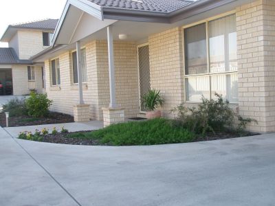 FULLY FURNISHED 3 BEDROOM 2 BATHROOM $840 PW