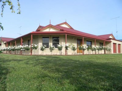 HUGE FAMILY HOME - MOUNT GAMBIER