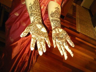 INDIAN BRIDALand PARTY HENNA MEHNDI TATOOING