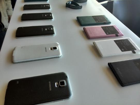 Wts Samsung S5, iPhone 5S.$450