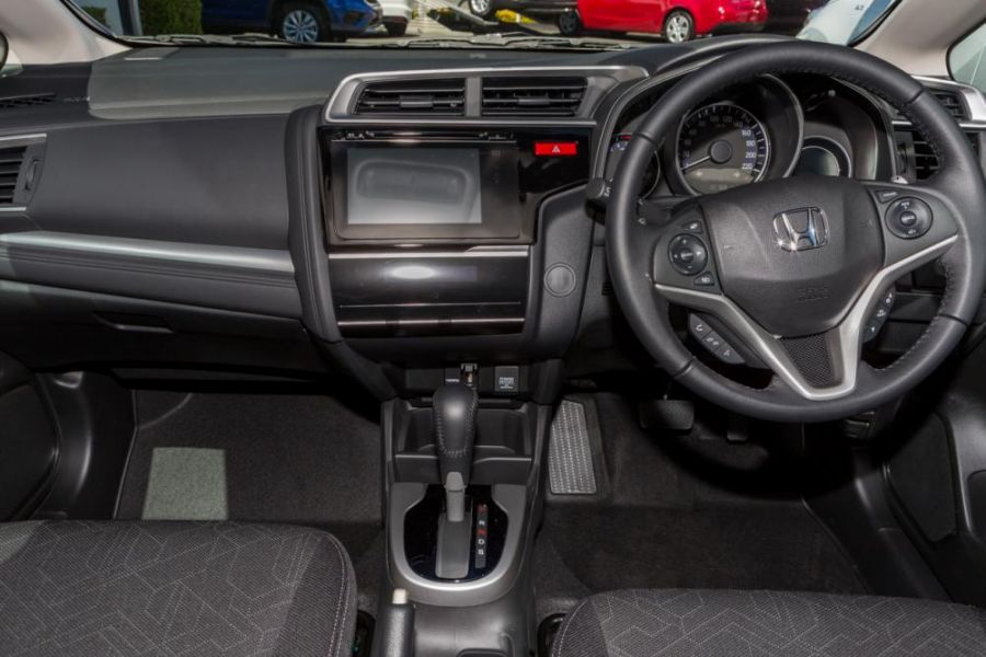 Buy Honda Jazz VTi-S 2015 car in yellow colour online at Keema Cars