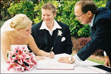 celebrant sunshine coast,marriage celebrant sunshine coast