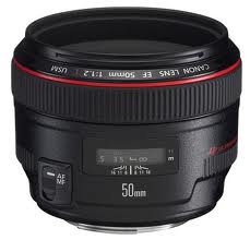 Canon EF Macro lens - 100 mm - F/2.8 - Canon EF