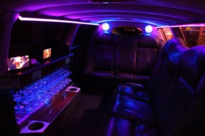 PERTH LIMOUSINE SERVICE  LAKES LIMOUSINES