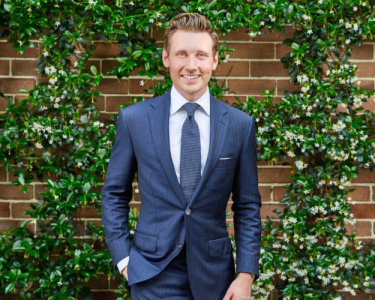 Newtownphotography.com.au offers Professional Portrait Photographer Sydney