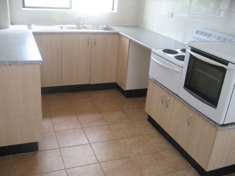 SPACIOUS MODERN 2BED 1BATH 1CAR RENT $430PW