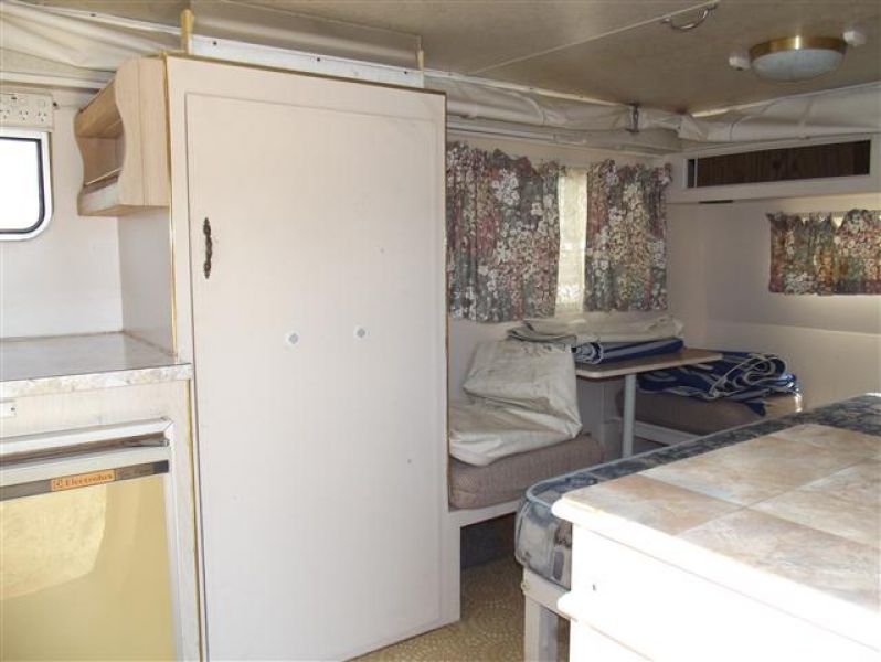 SN 1633  Travel Home Deluxe 12' Pop Top 