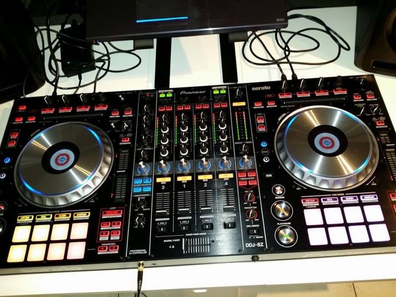 For Sale: 2x Pioneer CDJ-900 Nexus + DJM-900 Nexus Package