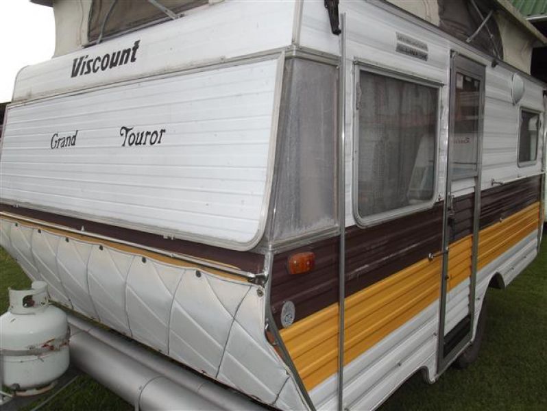 SN1698 ,  Viscount 13' Pop Top, Tare 650, Elevated M/wave, 